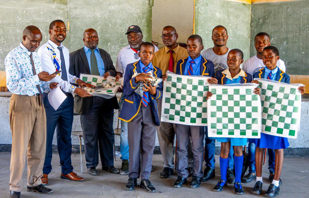 thegiftofchess's tweet photo. According to the 2022 population census, Bulilima District has a population of over 85,600. The district is drought prone and its economy is based on cattle ranching. It has 63 primary and 21 secondary schools. https://t.co/jbdimEvNVM