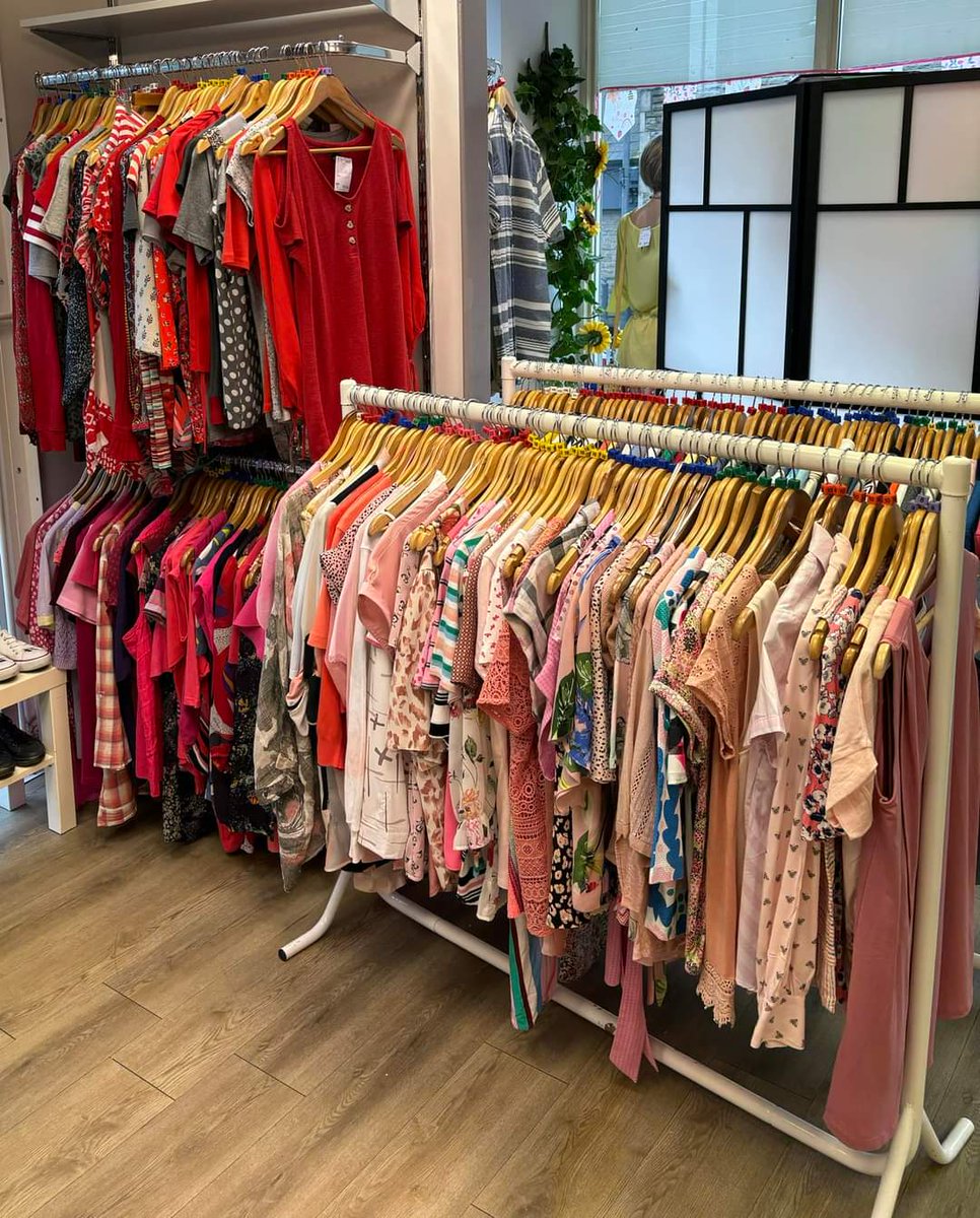 JDearnshaw's tweet photo. The Super Spring Collection @WfldHospice's #Horbury shop launches tomorrow at 9am
Once itโs gone, itโs gone, so come on down to bag up a bargain or two and brighten up your wardrobe.
๐ท: @WfldHospice #Horbury #Ossett #Wakefield #lovehorbury #LiveLocalLoveLocal https://t.co/vsrj8N0Yc3