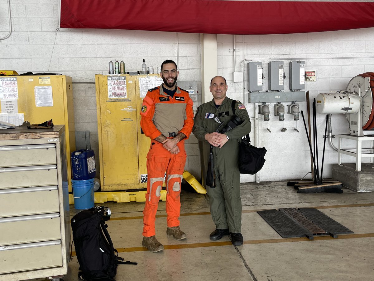 Strengthening our partnerships!! U.S. Coast Guard Air Station Miami’s own Auxiliary photographer stepped in and supported the Royal Canadian Air Force 424 Transport and Rescue Squadron during Operation Southern Breeze 2024! 📸 Joey Feldman and MCpl Ahmad Sakr, RCAF.