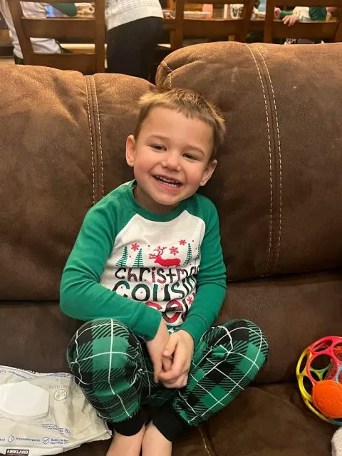 #WarriorWednesday #SYNGAP1 Jack (4 years old) from Sandpoint, Idaho “Loves being outside and jumping on the trampoline, swinging on swings and even riding his sister’s horse with her” Read his story & see more photos @ curesyngap1.org/syngap-warrior… #SRFWW no.199 #SYNGAP #CareAboutRare