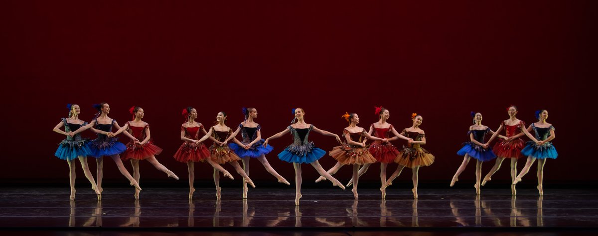 USAIBC's tweet photo. Our beautiful semi-finalists in Gretchen Newburger's work, Grand Tarantella.  #DidYouKnow in our Choreography Workshop dancers and guest choreographers set a piece and perform it in less than 5 days! 

#usaibc #dancejackson #grandtarantella #classicalballet #balletworldconnected https://t.co/SGUsPdJAdj