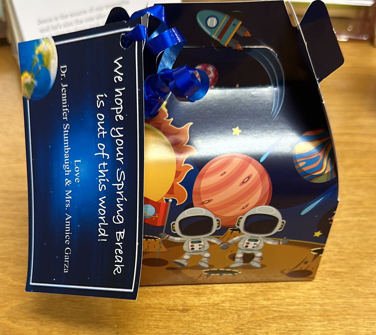 After a long day testing and scoring, this was a nice surprise 🥰. Thank you Dr. Stumbaugh and Mrs. Garza, it made my day❤️❤️.