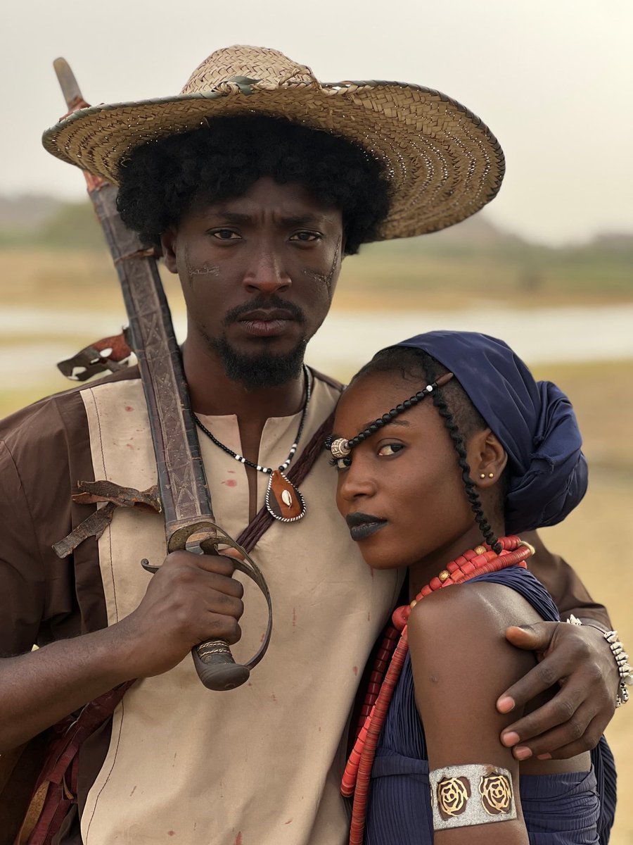 tobiadaniels_'s tweet image. Arkiza and his muse. 🎬🎥
#setpic