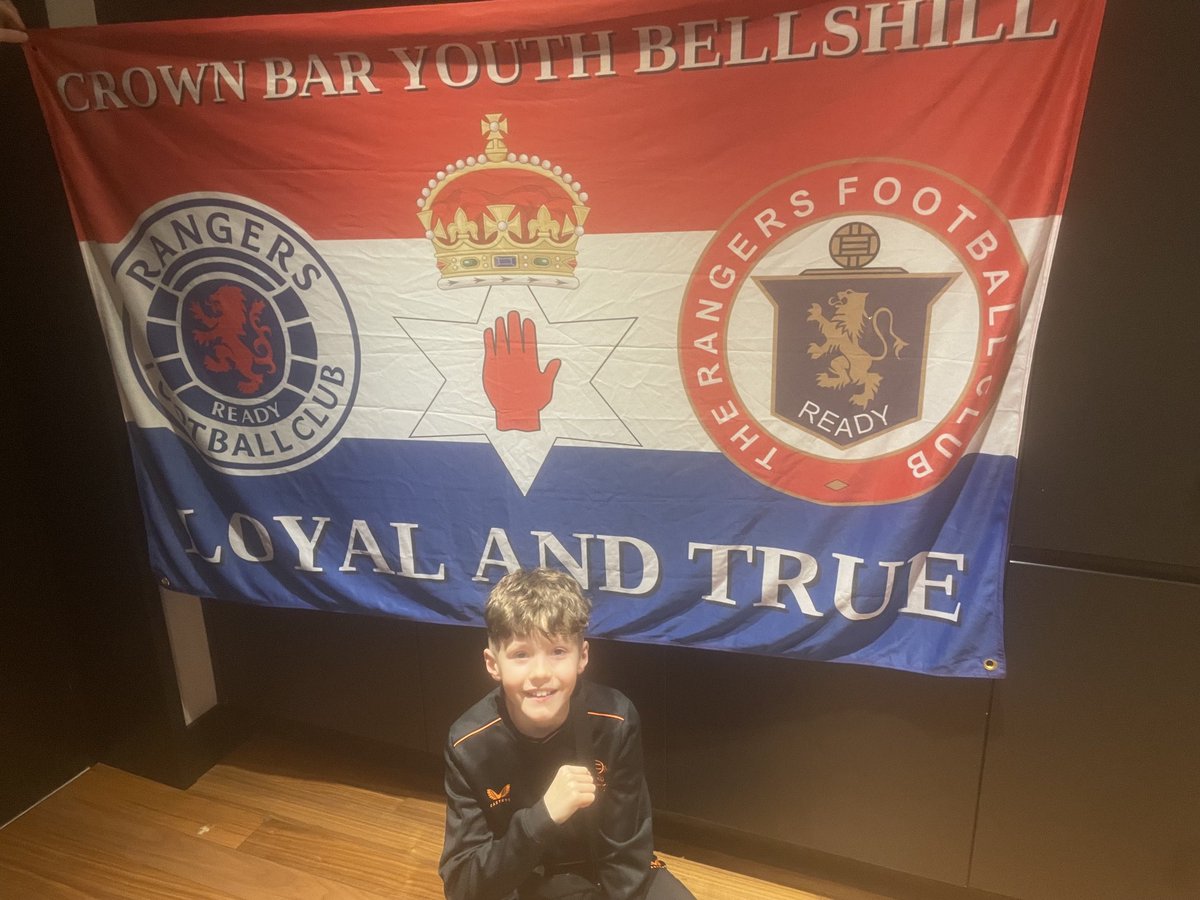 Crown Bar Loyal tweet media