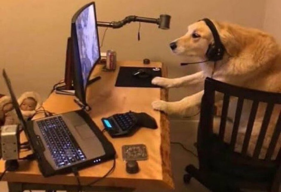 Esta soy yo mientras veo la isla, leo twitter y la comento por whatsapp a la vez #LaIslaDeLasTentaciones11