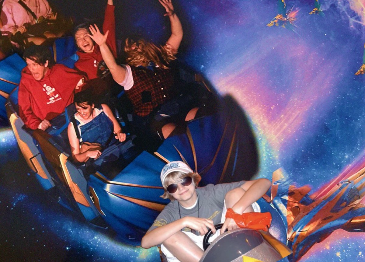 DtotheLove's tweet photo. @lindschamblee Bro that’s wild. Y’all were on that ride too? https://t.co/RJkWwQCxte