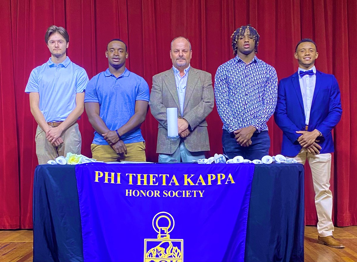 Proud of our @HolmesccFB guys that got inducted into @PHITHETAKAPPA on our Goodman campus today. Keep up the great work men! #NoPlaceLikeHolmes