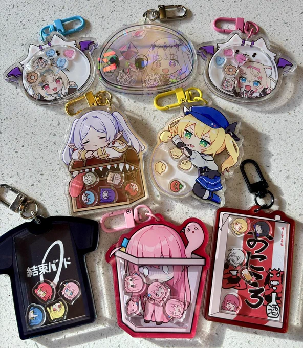 [RT appreciated ] New keychains and stickers are available in my shop now! Hope you like them „ಡωಡ„ 
