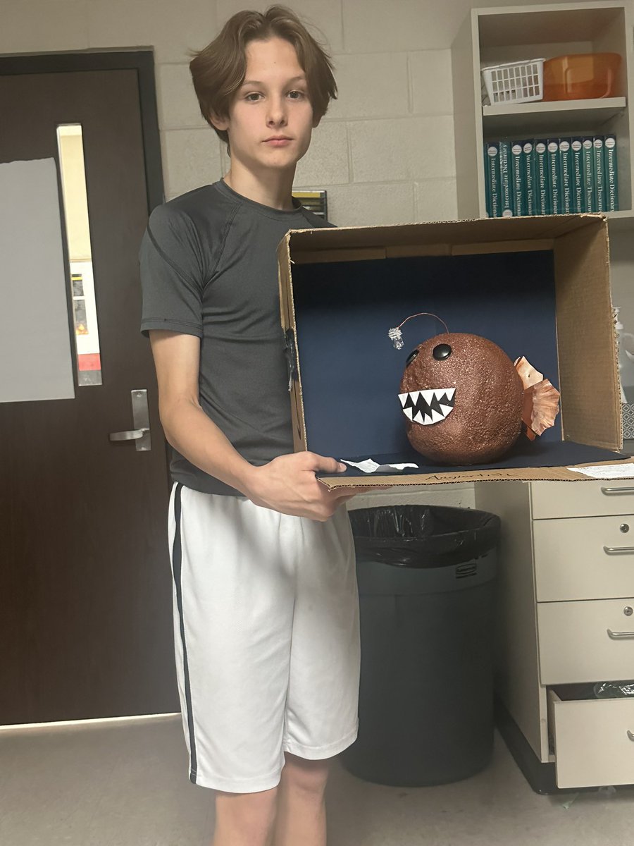 What a great way to kick off spring break! Adaptation Projects 🥰 <a href="/WMSSTEM_23/">WMS STEM</a> <a href="/HumbleISD_WMS/">Woodcreek Middle</a> #beELITEwms