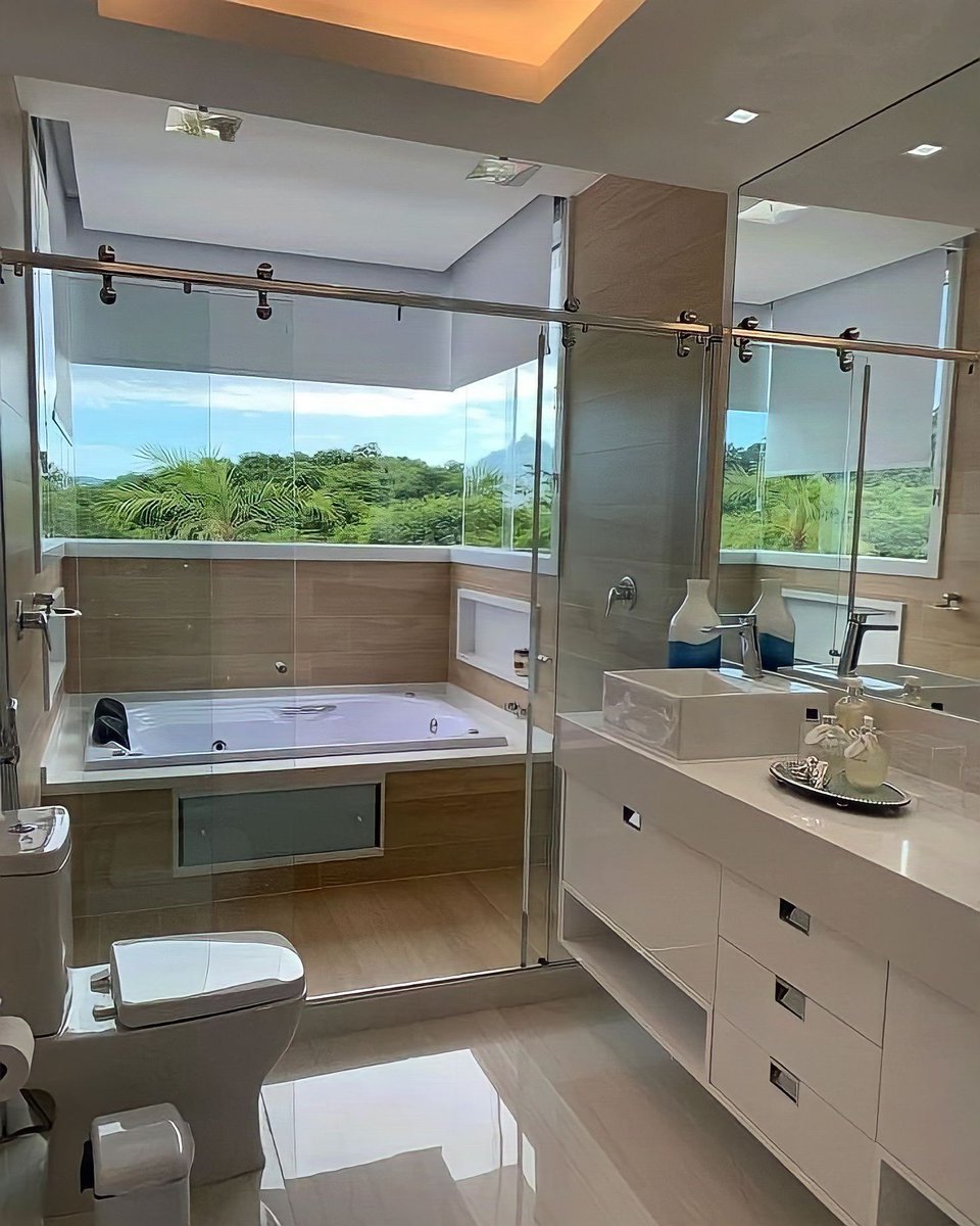 Um dia vc é jovem e no outro se apaixona por um banheiro