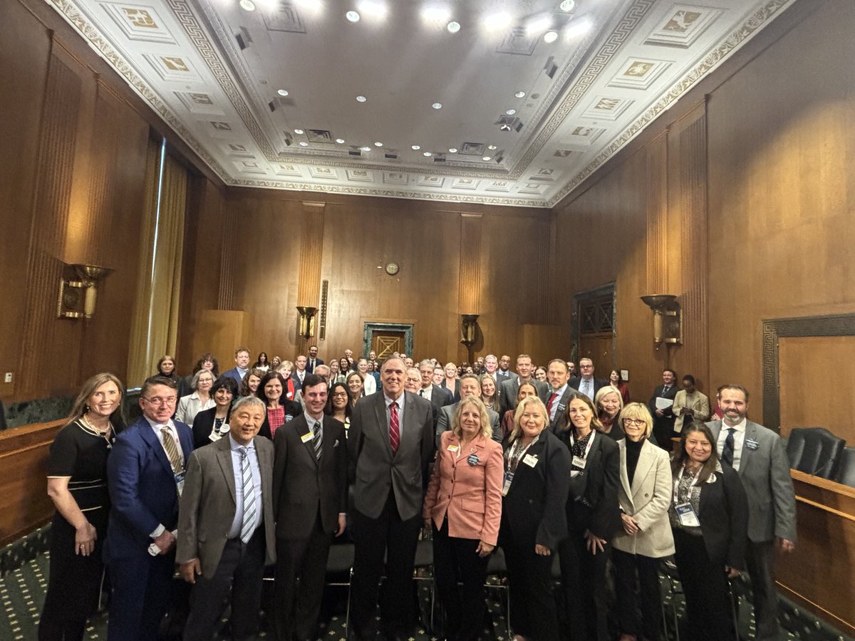 Thank you ⁦@SenJeffMerkley⁩ for being a champion of #SAFEbanking and for your support of #CreditUnions #GAC2024