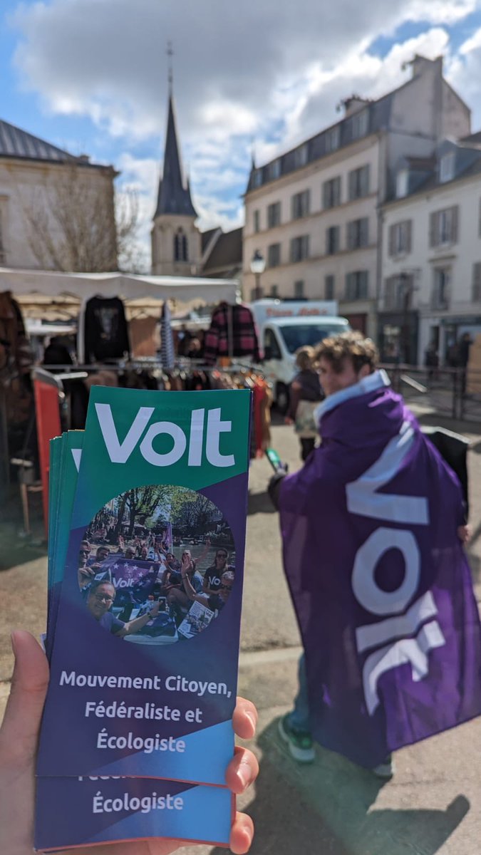 Mobilisés à #Sceaux pour faire parler de <a href="/volt_france/">Volt France 🇫🇷</a> partout en IDF💜