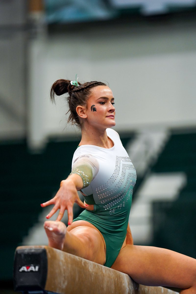 MSU_Gymnastics's tweet photo. Senior Spotlight: Tara Walsh 🤍

“Being on this team has taught me that hard work pays off. I have learned to enjoy every moment and be grateful for every opportunity to do gymnastics.”

#GoGreen https://t.co/J7EzSUr26w
