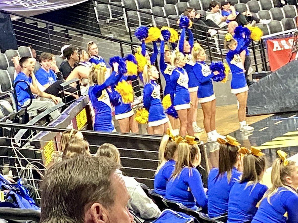 osffbc's tweet photo. Catchin’ some action from @OS_LadyFalconBB, #OSCheer and the @OS_BirdHouse! Even saw @ADAthleticsOS doin’ work!! #LetsGo
@OlatheSouthHS https://t.co/CCOq2MNPRd
