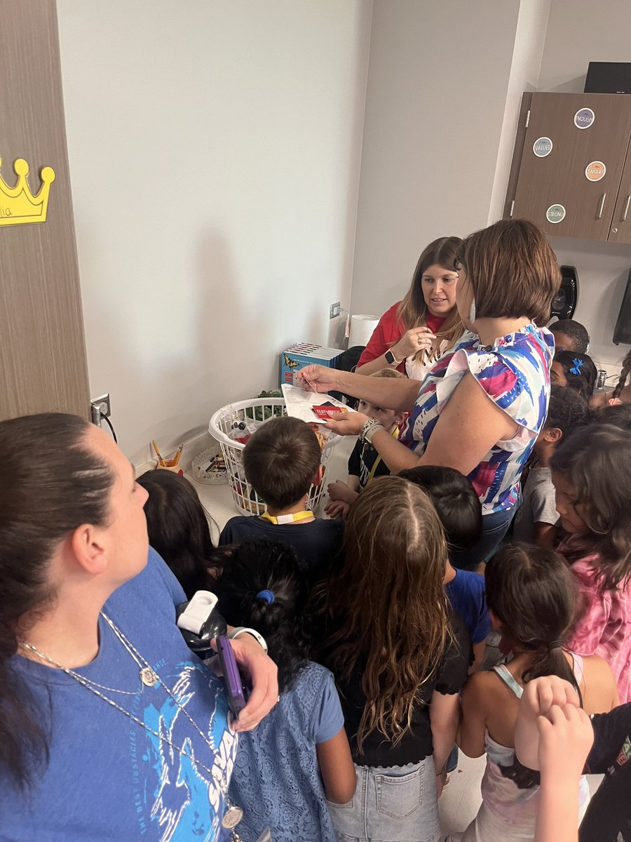 Kara Singleton (@k_singleton123) on Twitter photo We had so much fun surprising our #KindnessChallenge winners from the month of February! ❤️ <a href="/cfisdmcgown/">@cfisdmcgown</a> #McGownCounselors <a href="/koester_jen/">Jen Koester</a> @MrsWhiteCFISD We had so much fun surprising our #KindnessChallenge winners from the month of February! ❤️ <a href="/cfisdmcgown/">@cfisdmcgown</a> #McGownCounselors <a href="/koester_jen/">Jen Koester</a> @MrsWhiteCFISD