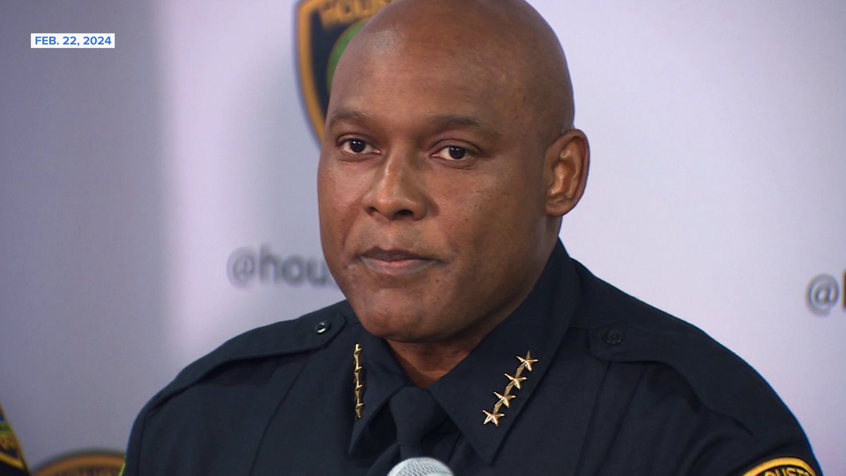 Chief Troy Finner @houstonpolice has repeatedly pledged 'transparency' in the scandal of suspending 264,000 cases due to 'lack of personnel.' But when we asked for the Chief's emails about the controversial internal code, HPD would not release them. The story at 6 @KHOU
