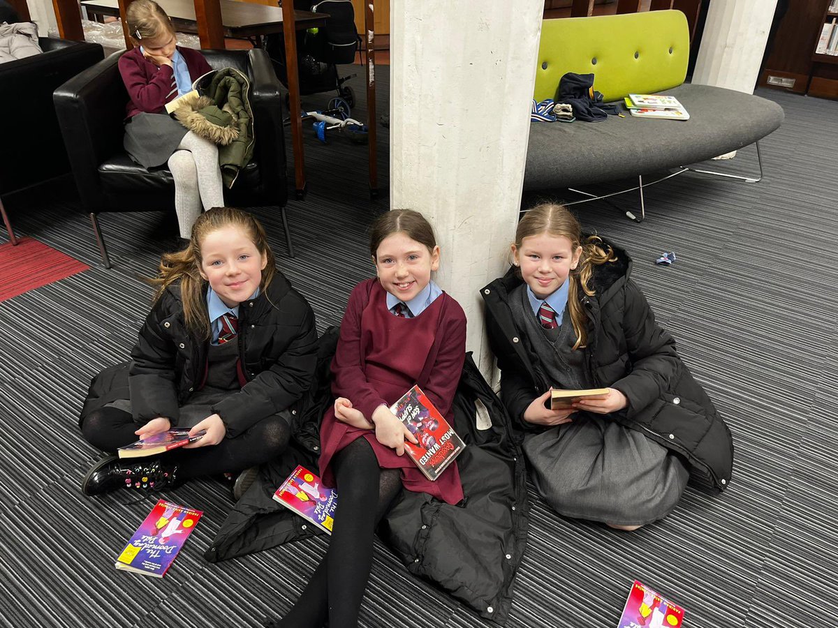 StCharlesGla's tweet photo. P5 had a lovely morning starting the celebrations for #WorldBookDay2024. They visited #HillheadLibrary then went over the @WaterstonesBYR to spend their book voucher @literacyfor_ALL #readingforpleasure #LocalCommunity https://t.co/CvDM08zlUL