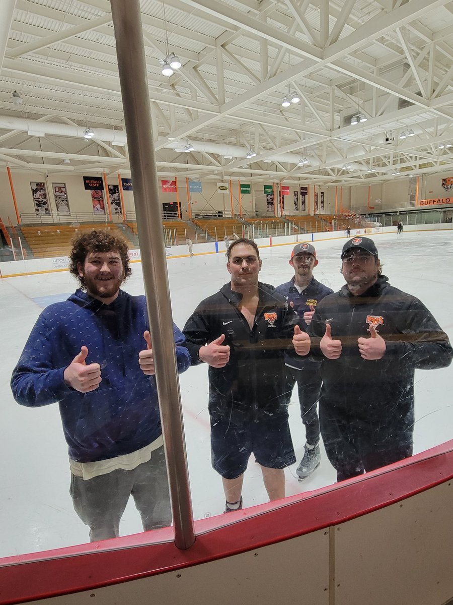 Coach_Handy73's tweet photo. Heavies on Ice! A few of our guys enjoying free skate at our Ice Arena. @BuffStateFB https://t.co/kNNy3fM19D