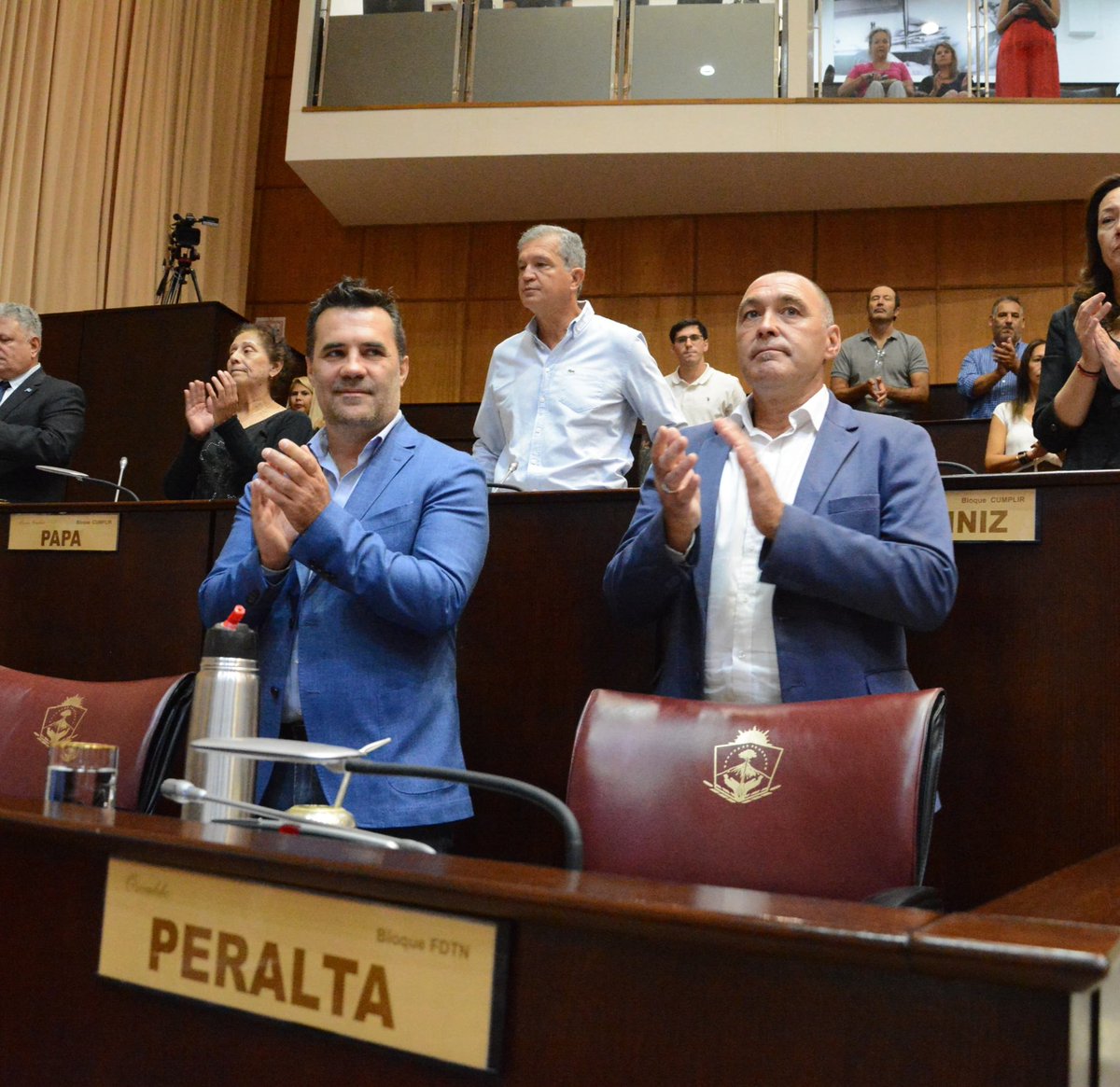 PeraltaODario's tweet photo. Una vez más, el bloque de diputados de Neuquinizate que responden a @Rolo_Figueroa optaron por el silencio. Votaron en contra del proyecto de comunicación para que la Legislatura repudie el cierre de la agencia Télam. (Sigue) https://t.co/rCM3xOR4Cs