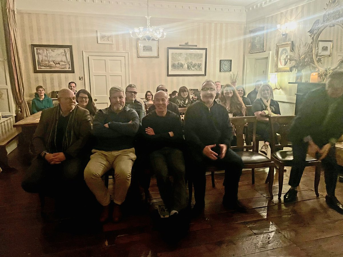 LEOLaois's tweet image. Pearse Flannery delivering ann inspiring talk at Preston House, Abbeyleix for Enterprise Week #LEW2024 #MakingItHappen #ImplementingAI #WorkSmarter #LEOLaois #Entrepreneur #SME #Enterprise
#PearceFlannery