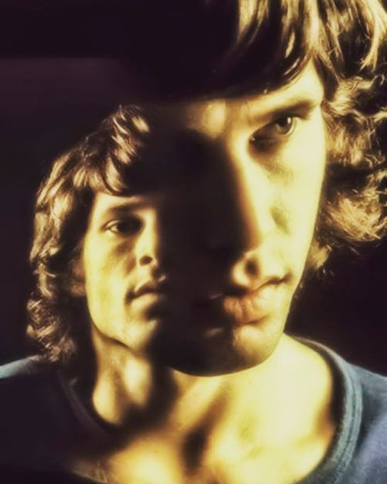 crockpics's tweet photo. Jim Morrison in 1967. Photo by Guy Webster https://t.co/xdZQvIZSEk