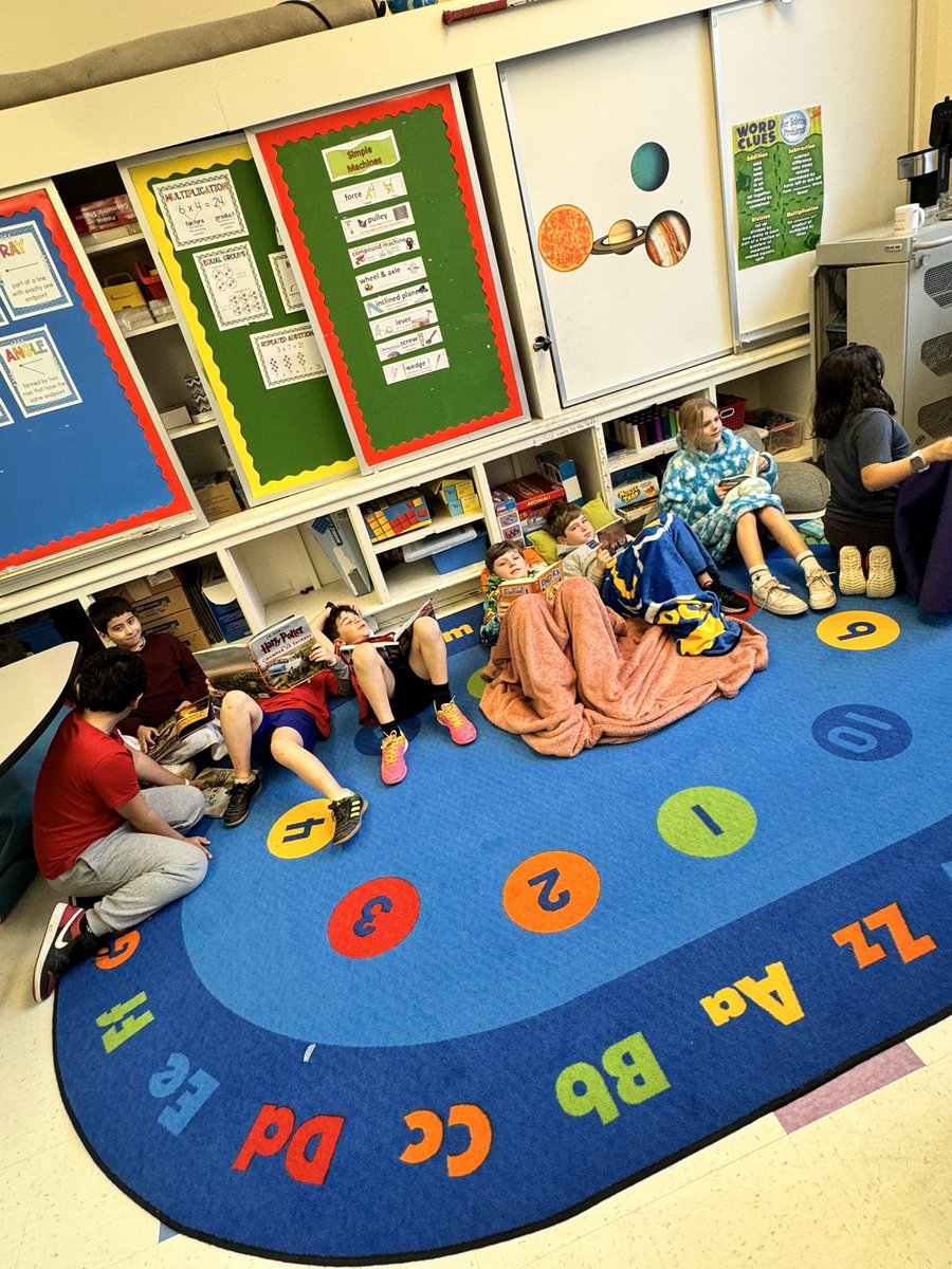 GeorgeMasonES's tweet photo. Happy Read Across America week! We just love any chance to get cozy with a good book! #ReadAcrossAmericaWeek #booklove @GMasonPrincipal https://t.co/HwFtNl3ww0