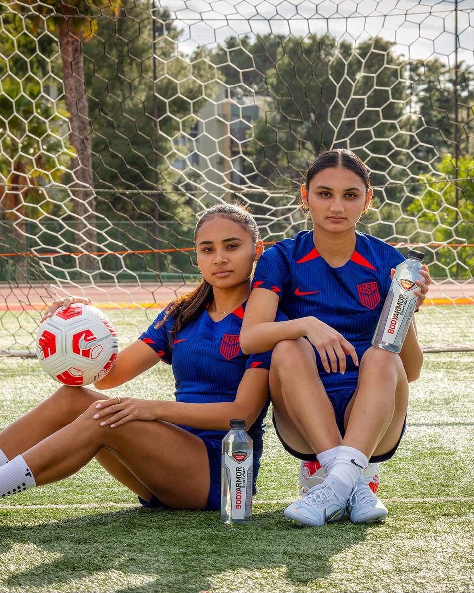 DrinkBODYARMOR's tweet photo. Double the hydration, please 🙌 Welcome to #TeamBODYARMOR, Alyssa &amp; Gisele Thompson ⚽ https://t.co/5v79gqPm9N