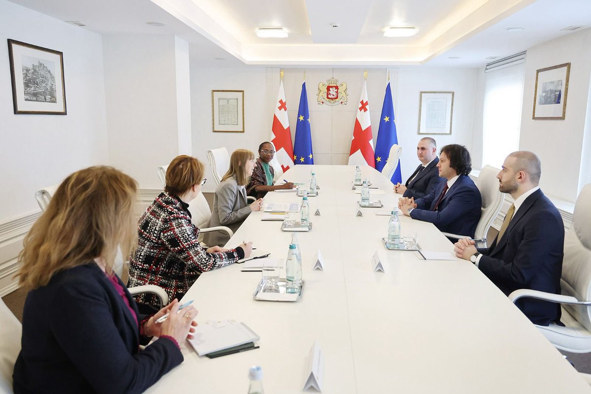 Rich exchange of views with @PM_Kobakhidze on his development priorities for #Georgia including human capital development, energy, trade, digital, regional economic development and EU accession. @WorldBankECA is privileged to be a trusted partner of 🇬🇪 #ilovemyjob