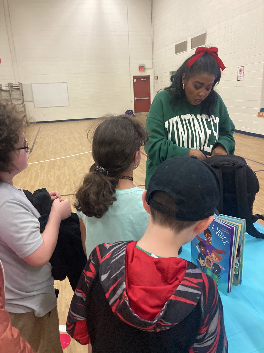 BeckyAllenReads's tweet photo. Today was THE BEST day to be @CowlishawKoalas! A massive thank you to the inspiring and empowering Vera Ahiyya for touching the hearts of all students &amp; staff 🐨💛📚 We are SO grateful for our time with you today 🐨💛📚 #204Reads #rockishaw https://t.co/qHgk1GfIdf