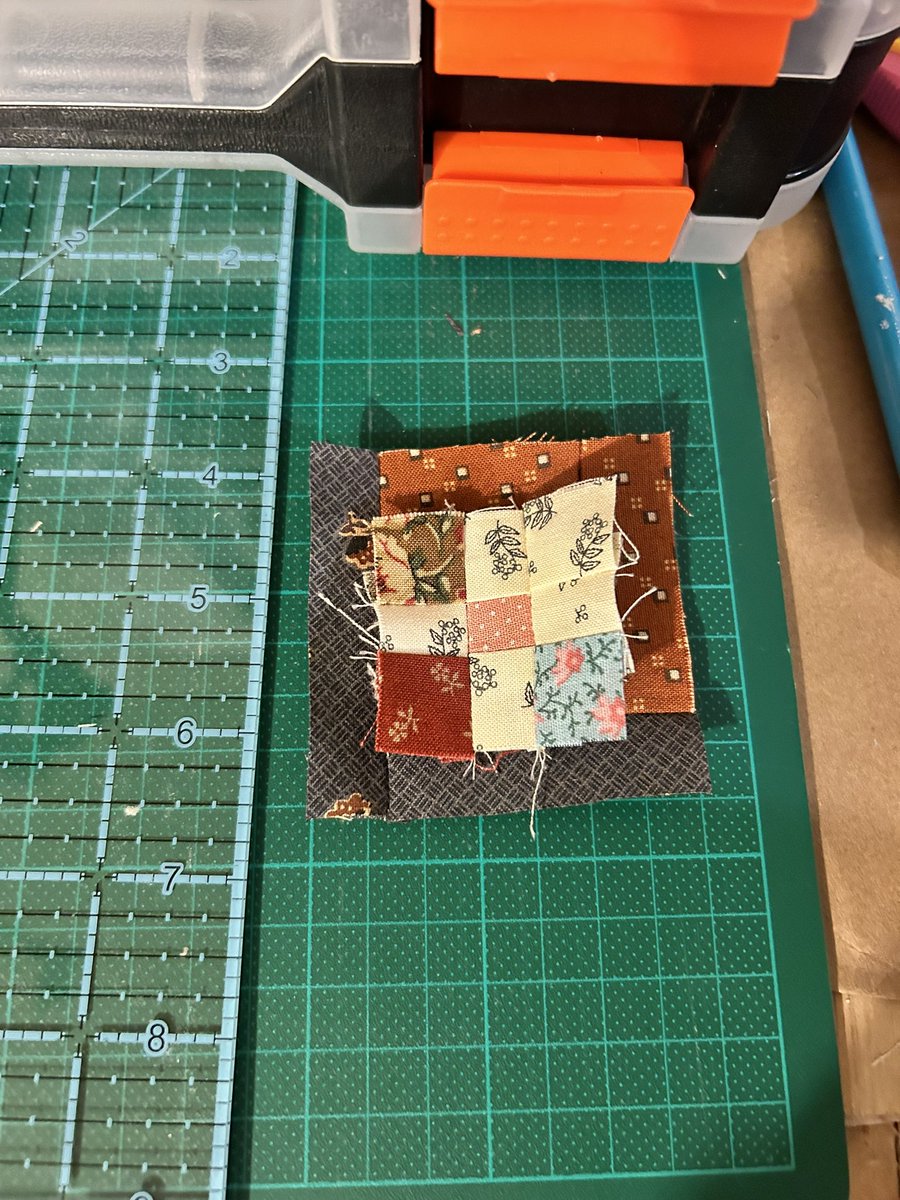 tinystork's tweet photo. my new hobby is making tiny as shit quilt blocks https://t.co/UAuLXaF4eQ