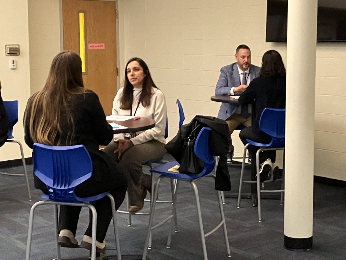 Plummer_FTPS's tweet image. The first of many events to support Aspiring Teachers. The event was a wonderful collaboration among our FTPS colleagues. @MrCohenHSC_FTPS @SGS_FTPSchools @FHS_FTPSchools @ASCI_FTPSchools @MrSheffrin_FTPS @InstTechFTPS @WNews_FTPS @Bousellam_FTPS