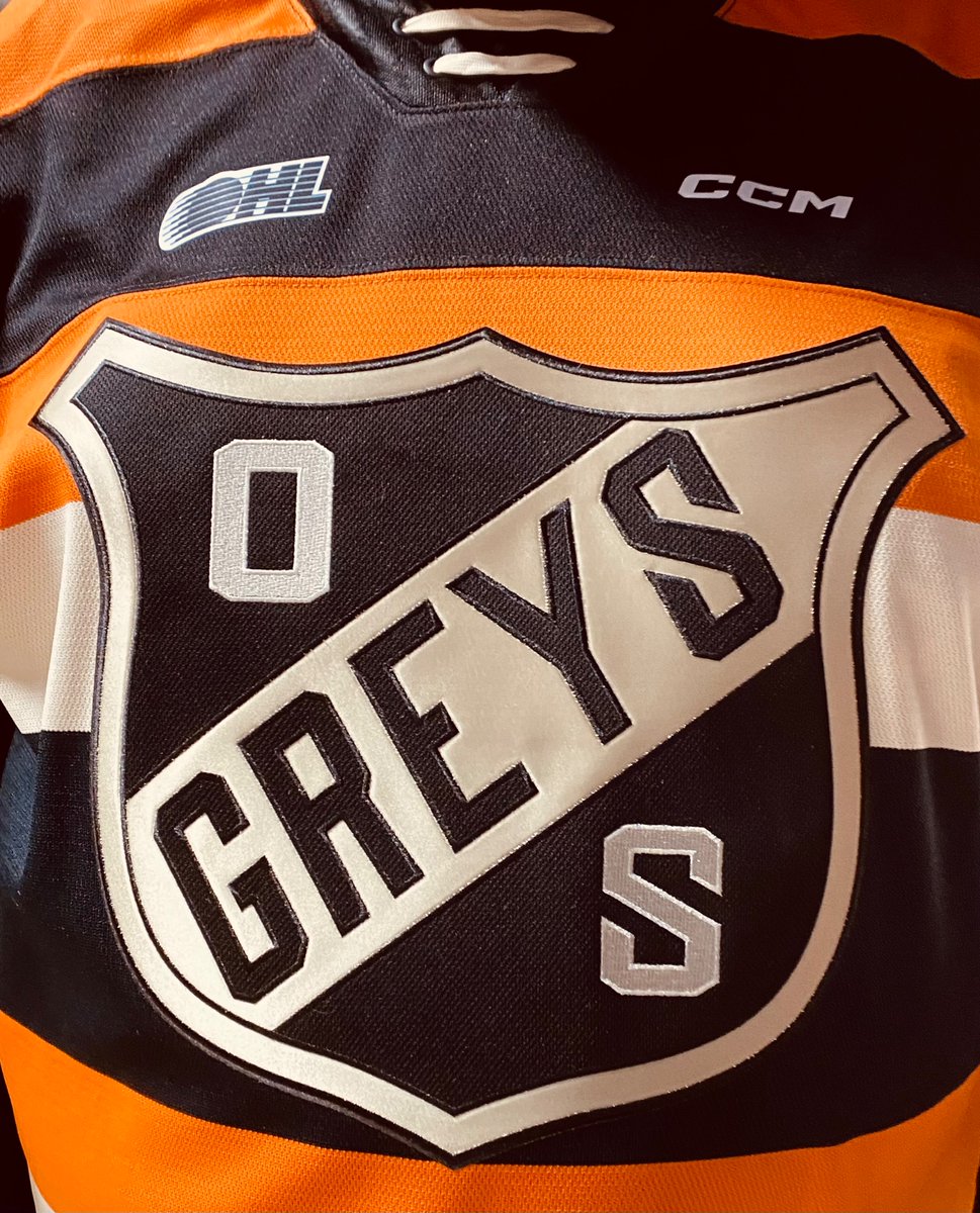 BayshoreFred's tweet photo. 7 pm @CityOwenSound @OHLHockey #MidWestDivision @AttackOHL ( #Greys ) host @OHLRangers. For updates #GrabSeats or follow Amelia @AttackOHL #ImWorking https://t.co/V9P2myVTRn