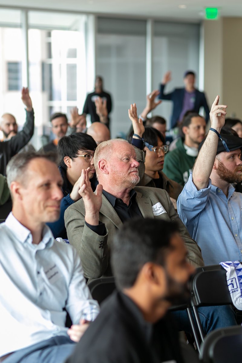 Wow! 💜 Thank you everyone for a packed event at the Salesforce Tower for yesterday's Developer Meetup. We hope to see you at TrailblazerDX today and tomorrow! Check out our next two TDX sessions today at 3:30PM about Heroku Connect and 5PM on pgvector for Heroku Postgres.
