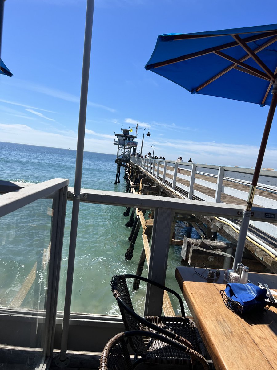 .⁦<a href="/uoregon/">University of Oregon</a>⁩ .⁦<a href="/UOAlumni/">UO Alumni</a>⁩ .⁦<a href="/GoDucks/">GoDucks</a>⁩ Sometimes lunch in a spectacular place, can’t compare to the conversation with a longtime friend. Today’s lunch with former CEO Kent Boom was INCREDIBLE!! Met Kent in 1999, &amp; he was a great partner! GREAT to see you Boomer!!