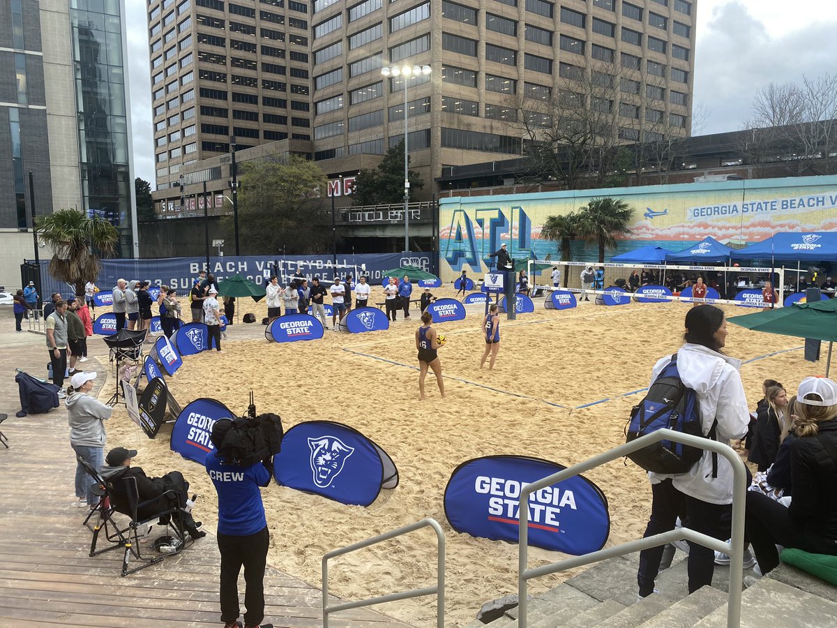 DellMcGee's tweet photo. #AthletesSupportingAthletes at @GSU_BeachVB Day of Duals! #LightItBlue https://t.co/OiW7Vk95pX