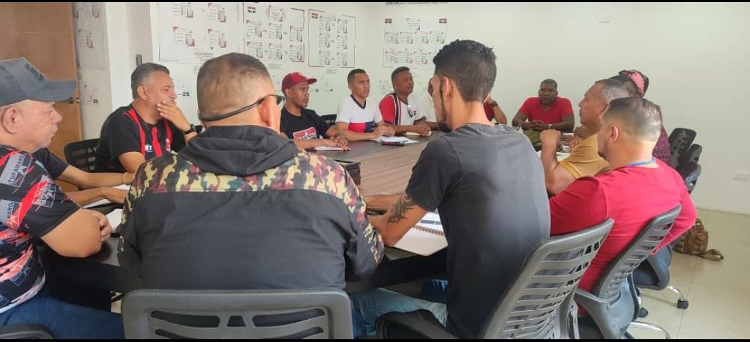 Desde la Yaya casa de nuestro partido <a href="/TupamaroMRT_/">Movimiento Revolucionario TUPAMARO Vzla.</a>  se desarrolla nuestra primera reunión de la Dirección Nacional Operativa, en la cual presentamos nuestro plan operativo 2024 y Debatir la agenda electoral rumbo a la victoria de nuestro candidato <a href="/NicolasMaduro/">Nicolás Maduro</a>