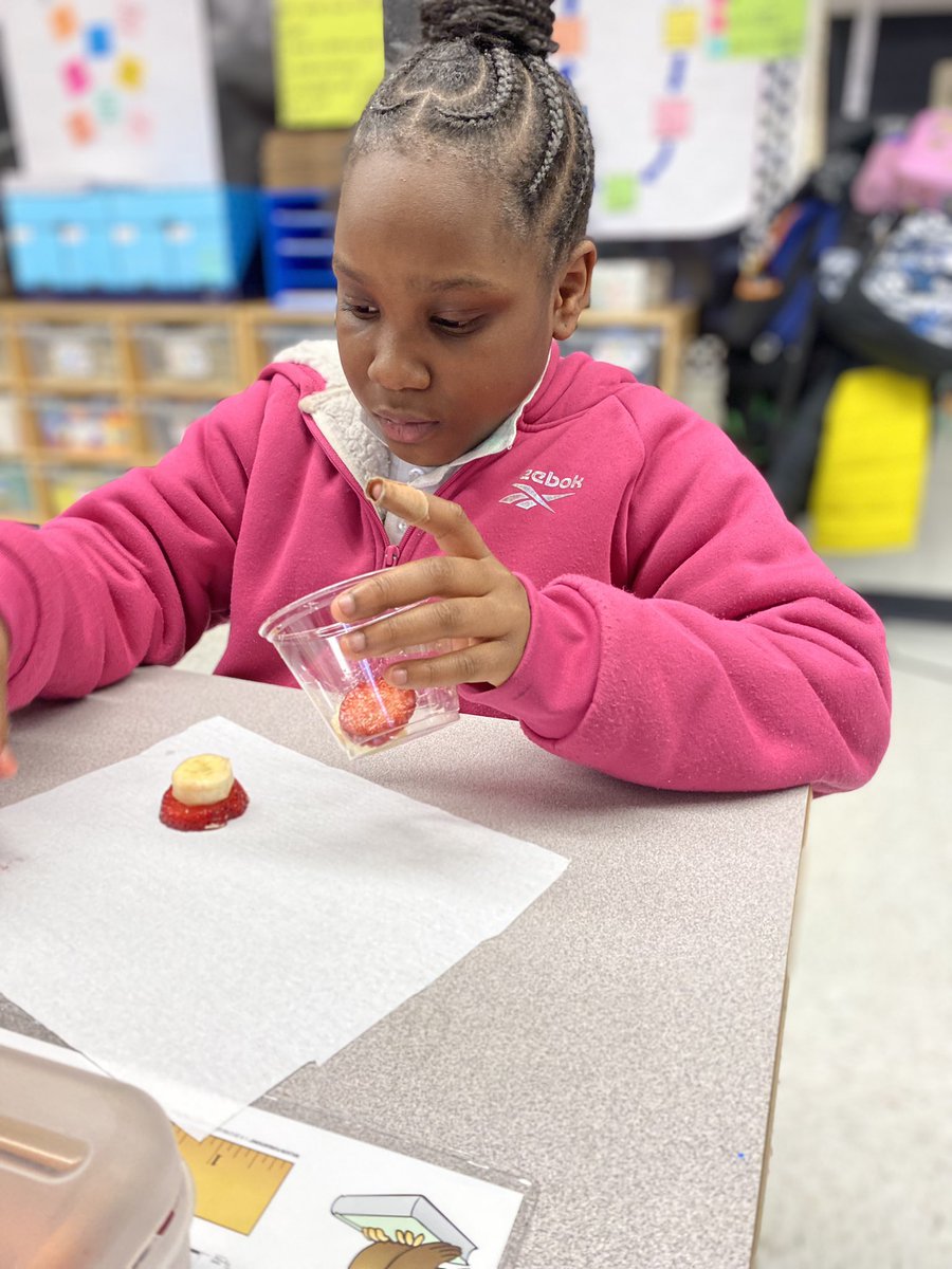 We loved our fruit today! #FFVatRBPS 🍓 🍌 <a href="/MrsSlipek_RBPS/">Aria Slipek</a> <a href="/rbpsEAGLES/">Red Bank Primary</a>