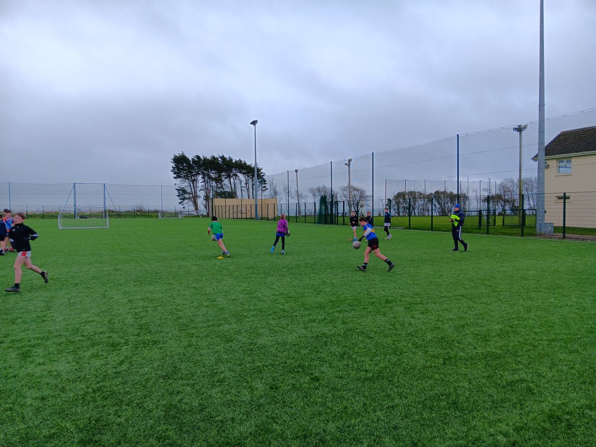 WhelanGavin's tweet image. 🏑 #SchoolsCoaching - end of a brilliant 3 weeks in Clonea Power NS

🏑 PPS Visit - U14 Hurling session with @stdeclanscc 

🏋️‍♂️ @WaterfordGAACG Development Squads S&amp;amp;C in @KilmacthomasGaa 

🏐 Afterschool Coaching Initiative, @west_waterford football session in @ardmoregaa #GAA