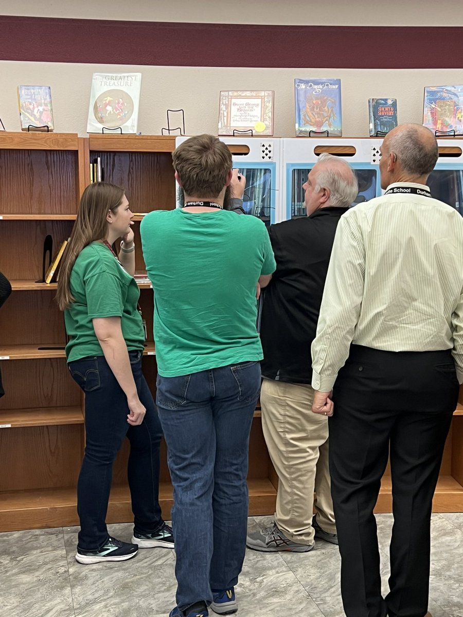 DurhamMS's tweet photo. Teaching our staff about Building Thinking Classrooms during our faculty meeting! #buildingthinkingclassrooms #dragonpride #dragonnation #durhamdragons https://t.co/qL6lVixlkx