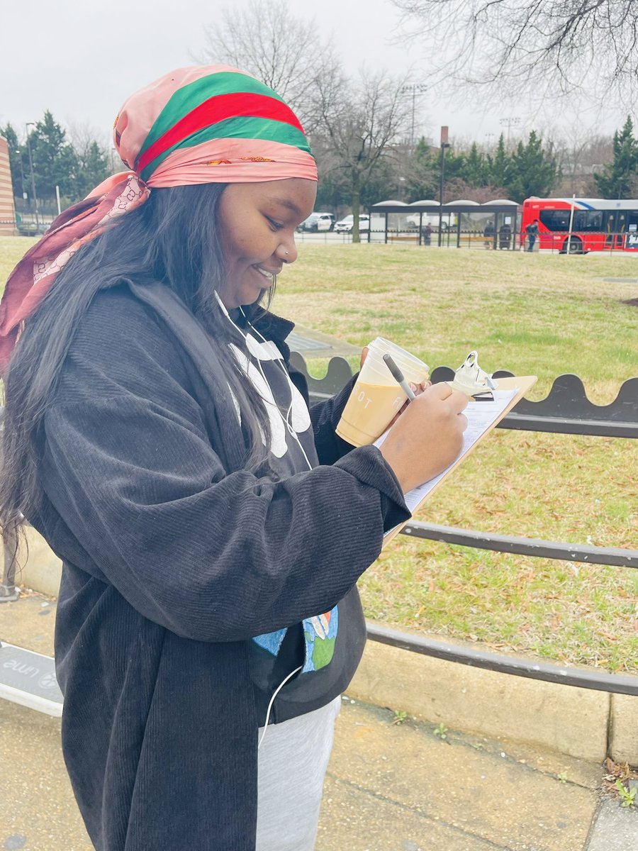MarkusforDC's tweet photo. A few more signatures, a few more smiles, and just like that, we’re one step closer to building #OneWard8!
Thanks to all the neighbors who signed our petition to get me on the ballot for #Ward8 Councilmember! Your faith means the world.
Let’s go win this thing! #DCision24 https://t.co/KHP2b6PEq2