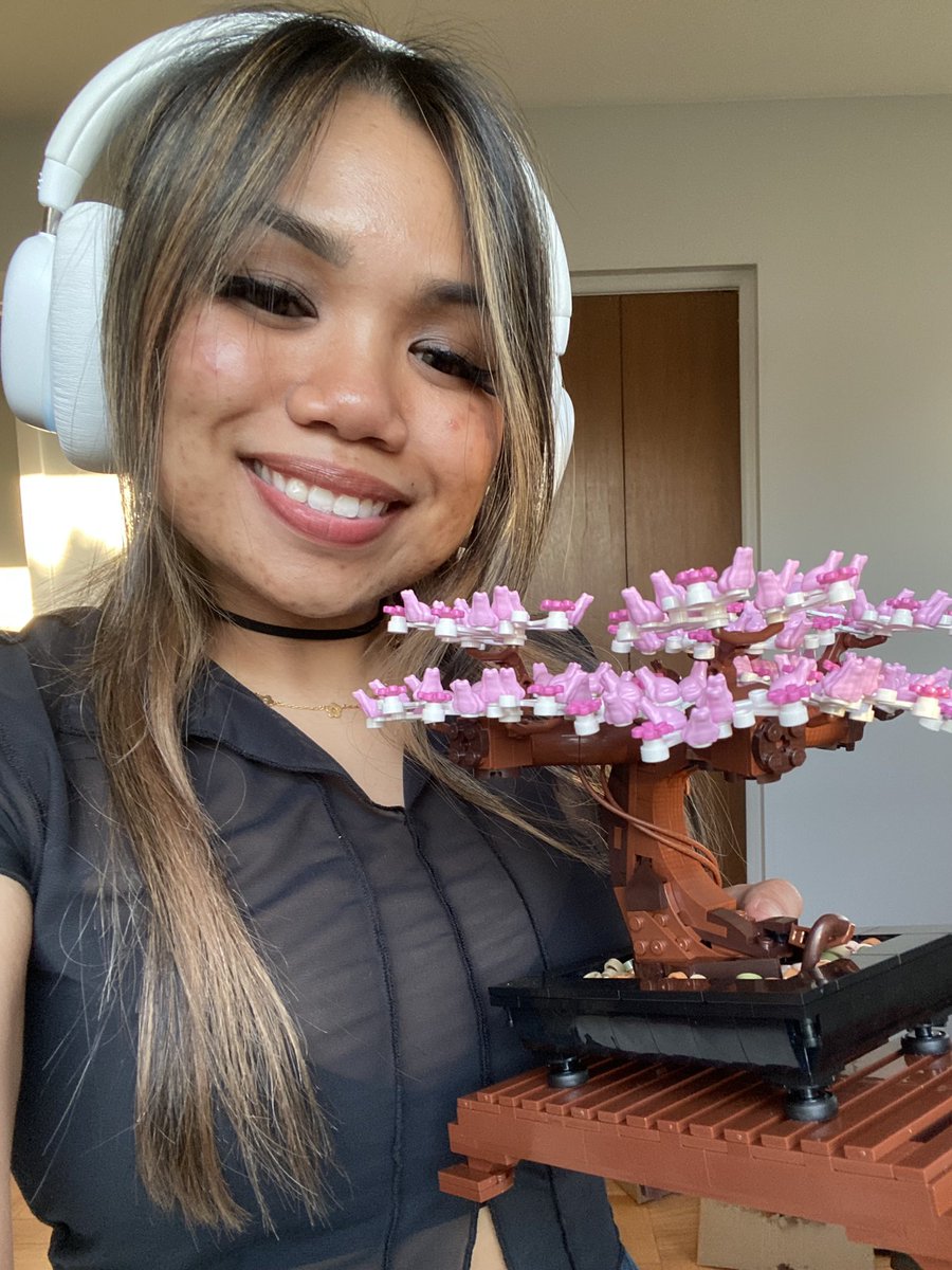 Thank y’all for hanging out while we put this beauty together 🌸✨

Big thanks to the bestie <a href="/acapriciousgurl/">capri🐝💖💫 on 💙☁️</a> for the raid 🥺💖 sent the love over to <a href="/toastedlattetv/">Letty 🫧 🧃✨</a> 🫶🏼

Drinking stream this weekend? 🤔 well see what I can put together 👀