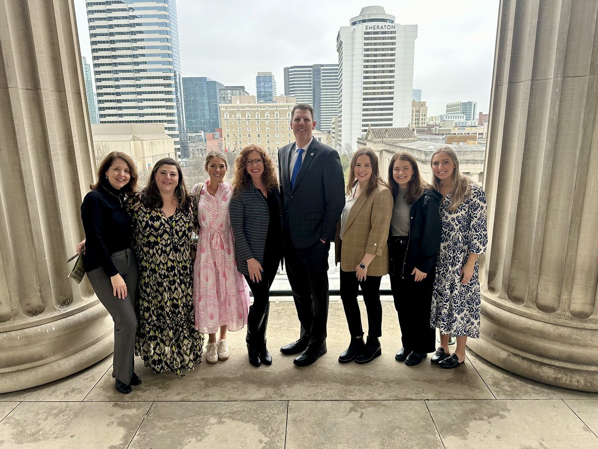 mcneelybrockman's tweet photo. Today #TeamMBPR got out of the office to tour the Tennessee State Capitol with State Representative @CalebHemmer! Our team got to see the inner workings of our capitol while learning some history about our state government. https://t.co/j6vEmH5Nsy
