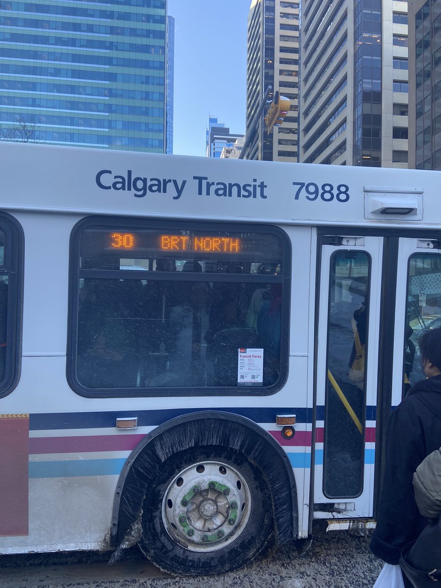 Ramea's tweet photo. @calgarytransit buses are consistently full same time every day. Instead of looking into it can something be done to address this? https://t.co/vcY3TtN9yr
