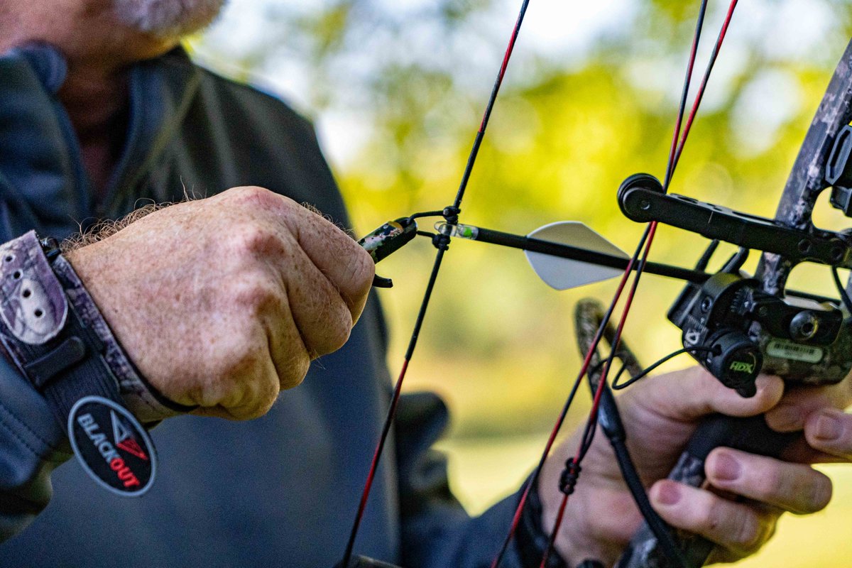What kind of release do you use?
#bowhunting #archery #hunting #blackoutarchery #bassproshops