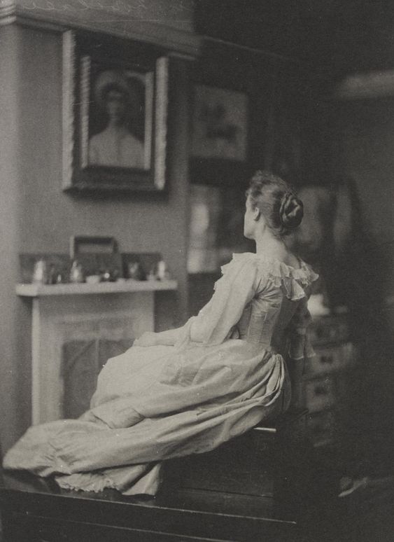 wikivictorian's tweet photo. 'Countess Mary Caroline Lovelace'. Photographed in 1890. https://t.co/dQhLqiGJgf