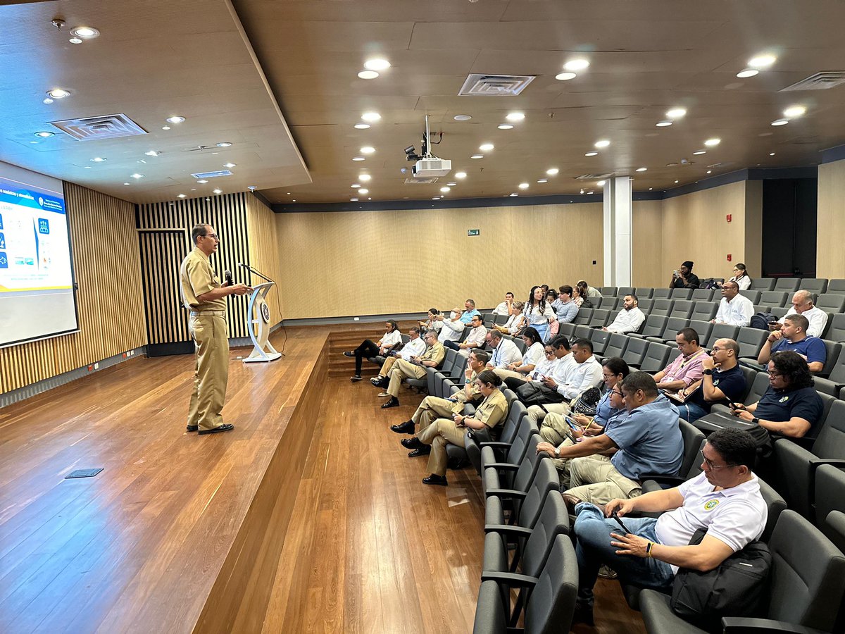 Dimarcolombia's tweet photo. 🚨#EsNoticia | El #CIOH Caribe y la Capitanía de Puerto de #Cartagena, participan en la primera Mesa de trabajo marino costera para la construcción del Plan de Desarrollo Distrital 2024 – 2027, convocado por la @alcaldiactg, a través de la Secretaría de Planeación. 👇🏼 https://t.co/anCPwE39eS