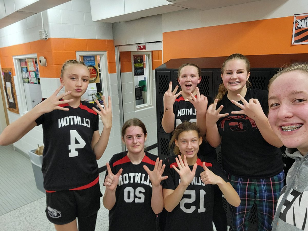 CMSGirlsMSBball's tweet photo. Congrats on win #6!  @CMSredwolves @ClintonAthletic https://t.co/5PxvUapC19