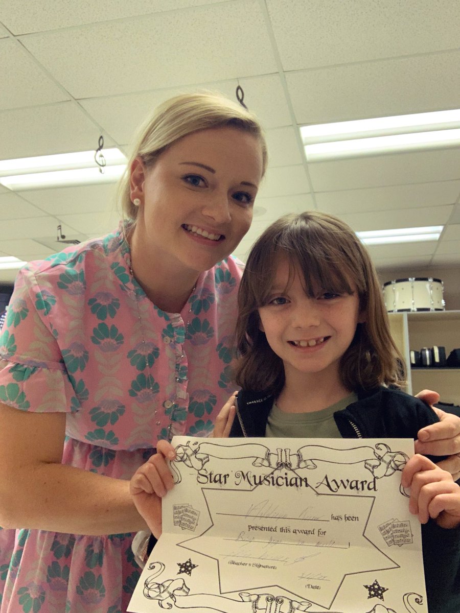 This second grade star musician from <a href="/MrsKellerHPSD/">Kelcee Keller</a> ‘s class was crushing her spring concert practicing this morning at Hanover Street! #hpsdawesome 🎵