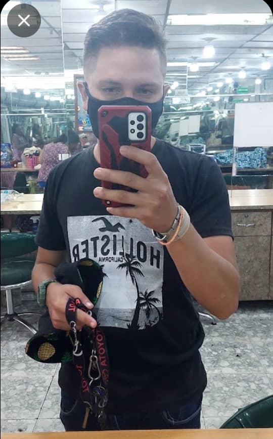 deyonara27's tweet photo. Sr. Fiscal @TarekWiliamSaab la familia de Andrés ha entregado audios, videos, fotos, no de camaras viales que grabaron los hechos de este crimen, por qué tanta desidia con el hijo de la Sra. Braulia ##JusticiaParaAndresEloy https://t.co/V0dksuW0ZW