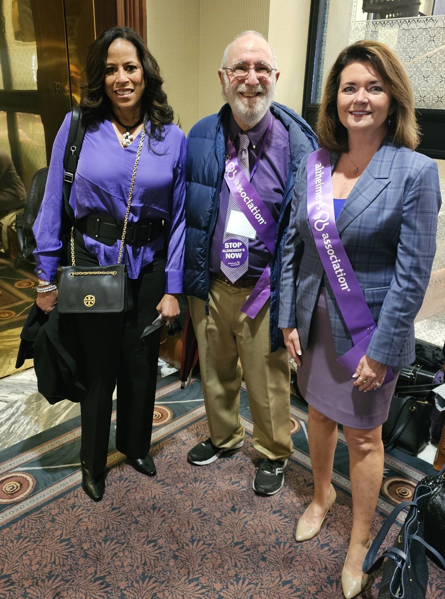 AllisonDeanLove's tweet photo. At #scstatehouse today with @AlzSC
Thank you to @ScSenGoldfinch @MiaforSC @bethbernsteinsc for your support in advancing our fight to #ENDALZ and working to better serve those with #dementia in the Palmetto State. https://t.co/4lMPP4xmGP